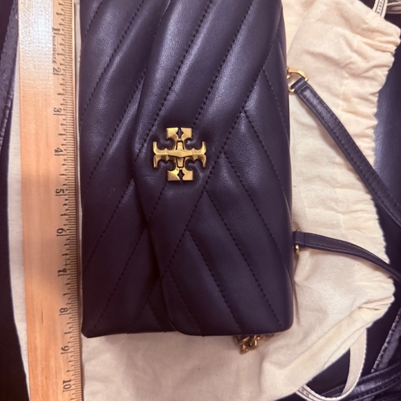 Tory Burch cross body - Picture 4 of 5
